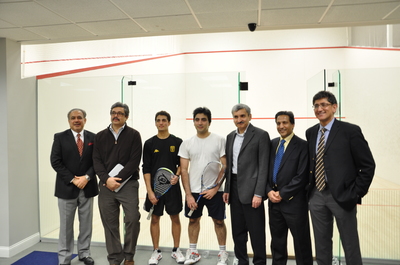 Squash team with Board of Advisors.jpg